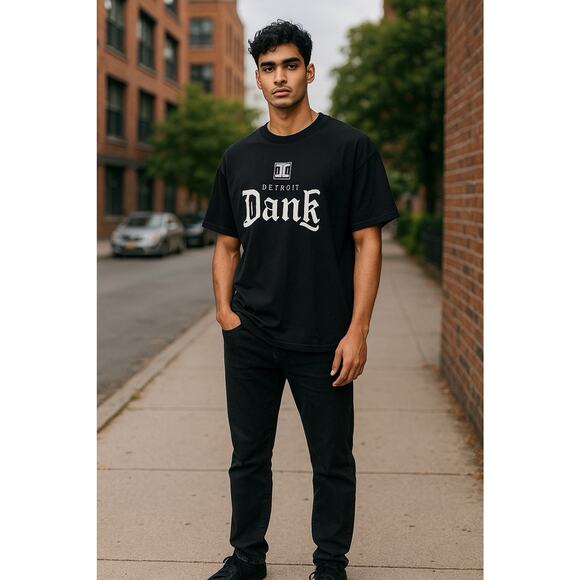 Gildan Men's Tee Shirt XL Detroit Dank Smoke Shop Black Short Sleeve Crew Neck - Picture 1 of 13